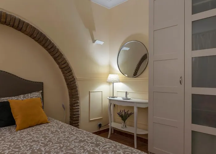 Guesthost - Piazza Navona & Pantheon Apartment *
