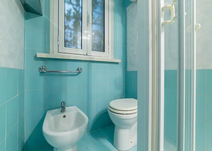 Guesthost - Piazza Navona & Pantheon Apartment *